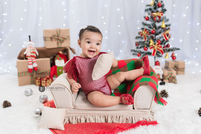Ensaio de Natal para Bebê - Com Cenário e Roupinhas - Fiama Kétuli  Fotografia