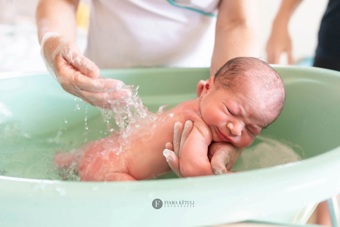 Registro do primeiro banho do bebê